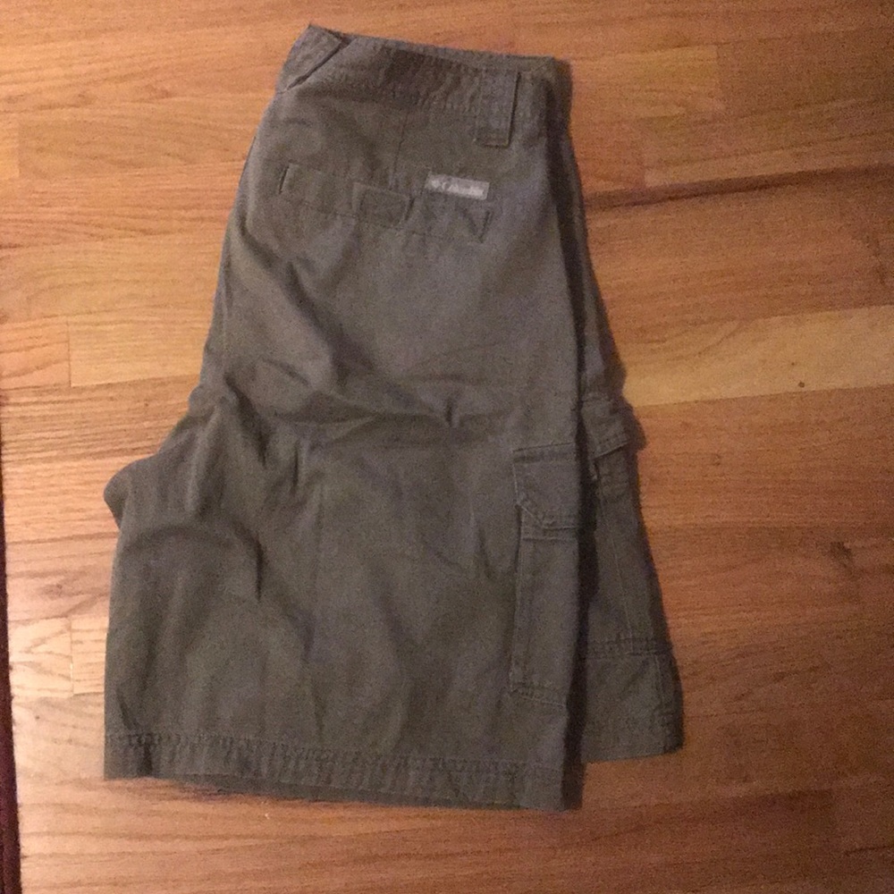 Columbia cargo shorts